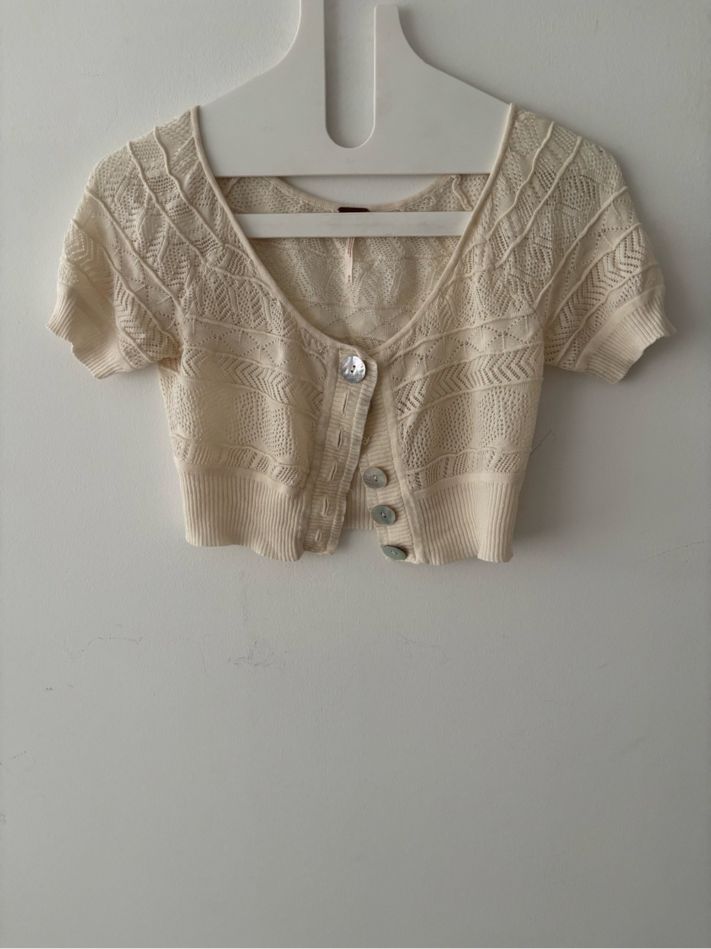 Free People cream crochet-knit short-sleeve cropped cotton cardigan sweater M